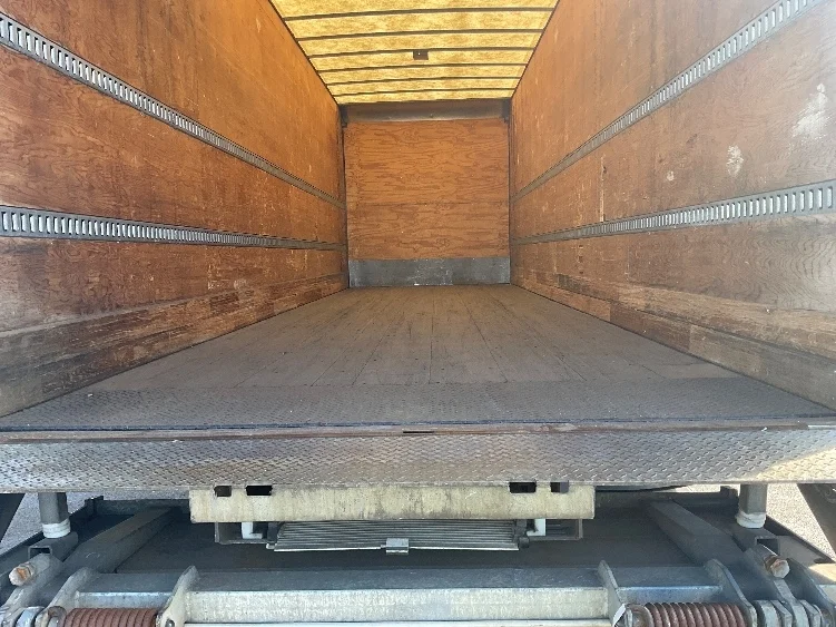 2019 Freightliner M2 106 - image 10