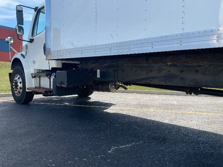 2019 Freightliner M2 106 - image 5