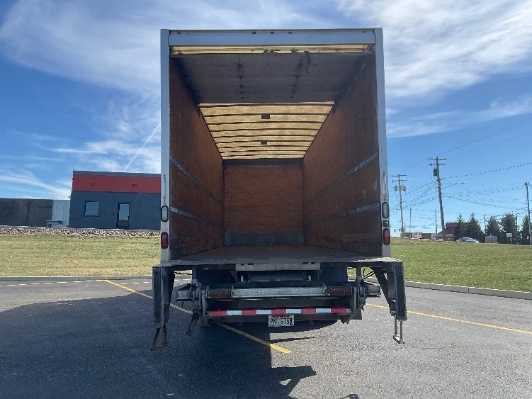 2019 Freightliner M2 106 - image 8