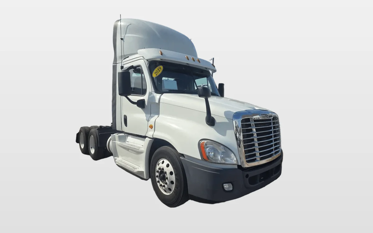 2019 Freightliner - image 1