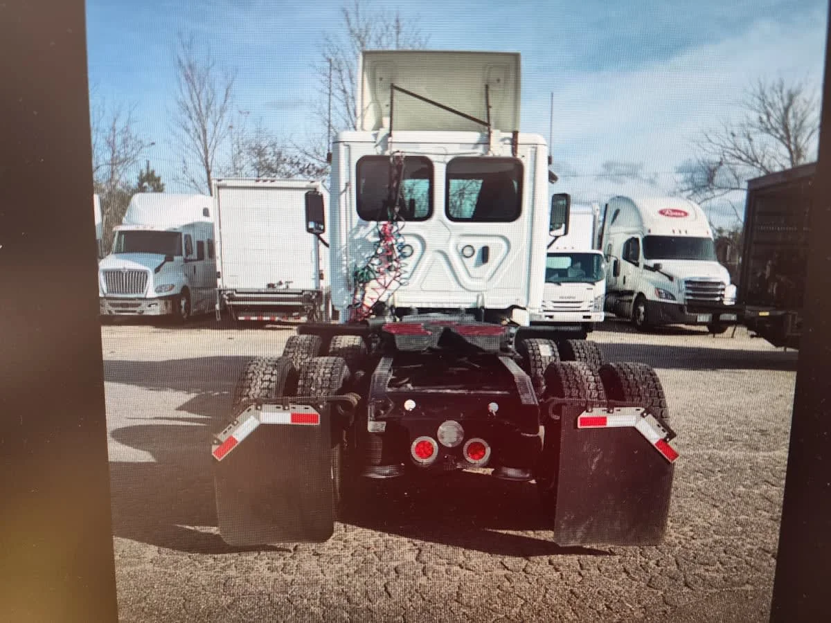 2019 Freightliner Cascadia in Greensboro, NC — photo 5