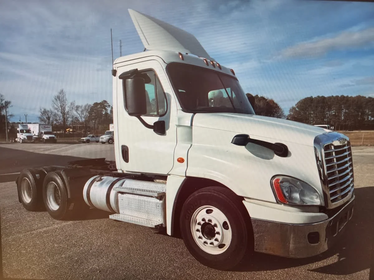2019 Freightliner Cascadia in Greensboro, NC — photo 3