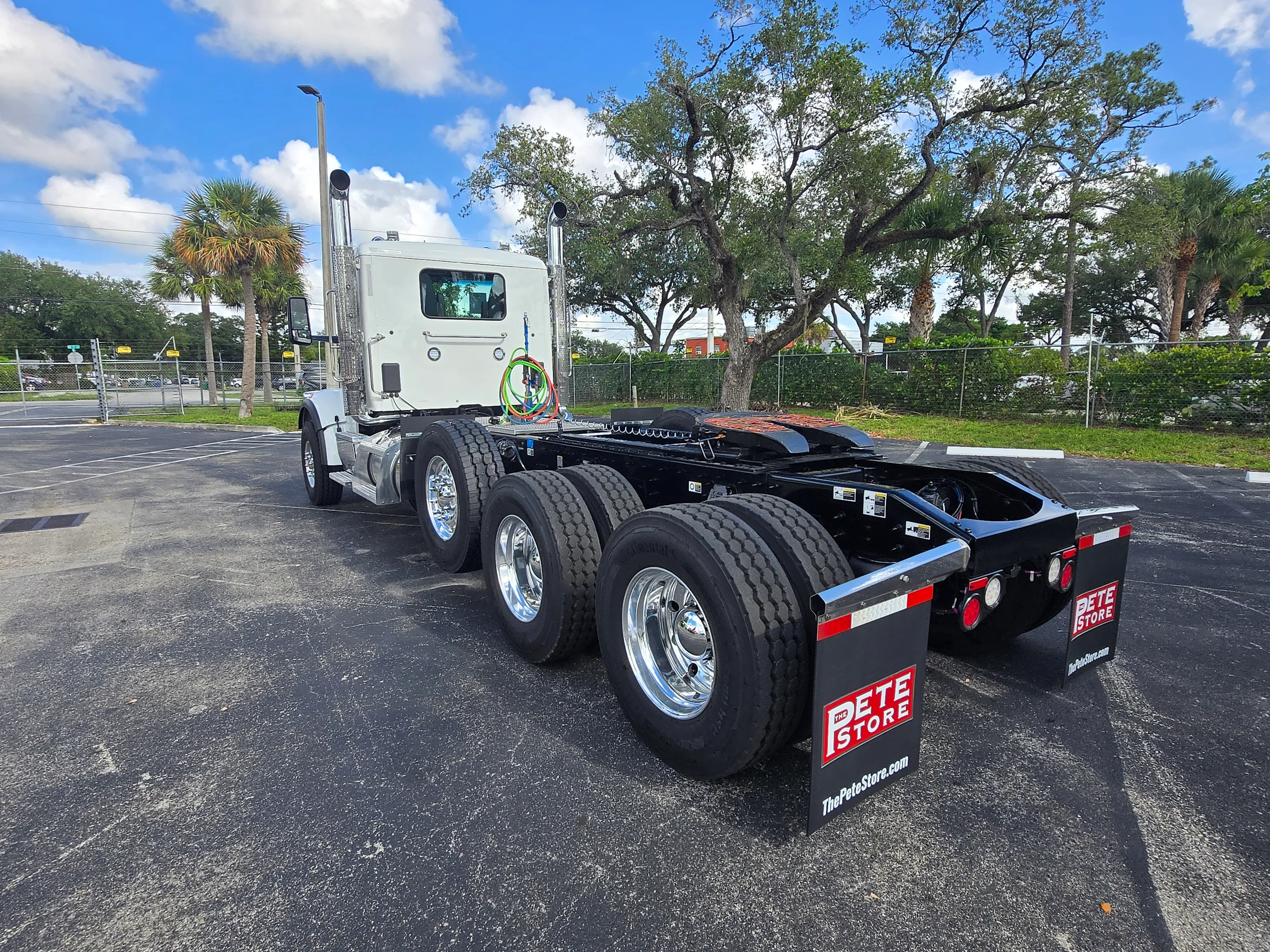 2026 Peterbilt 567 in Fort Lauderdale, FL — photo 13