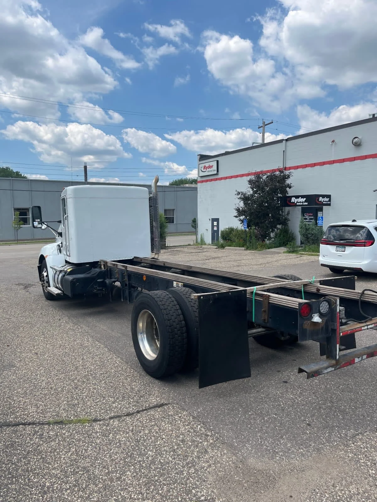 2021 Kenworth T370 in Minneapolis, MN — photo 6