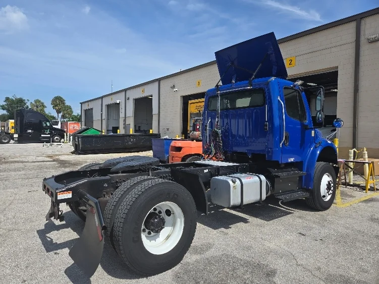 2020 Freightliner eM2 in Tampa, FL — photo 7