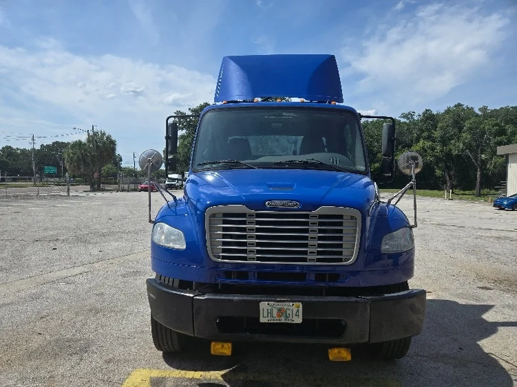 2020 Freightliner eM2 in Tampa, FL — photo 2