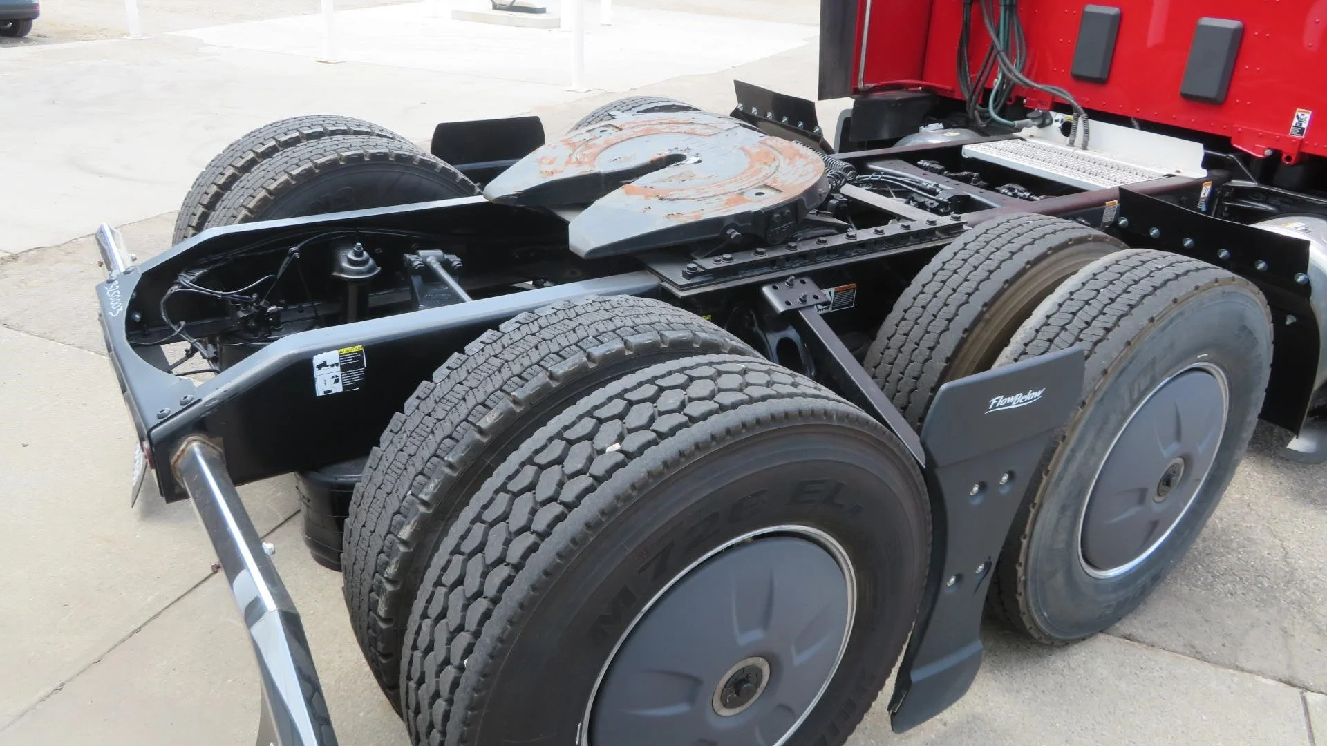 2022 Peterbilt 579 in MI — photo 11