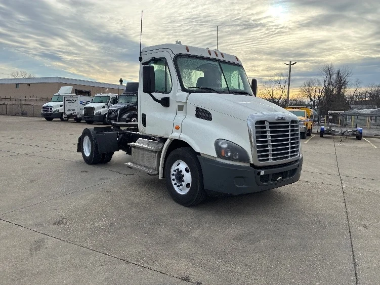 2018 Freightliner Cascadia in Parkersburg, WV