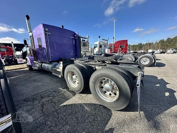 2023 Kenworth W900 - image 3