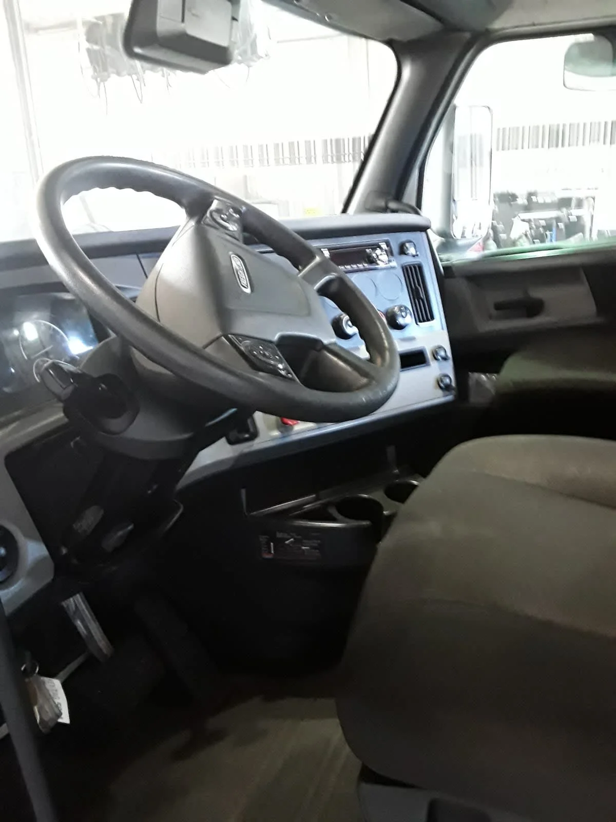 2020 Freightliner Cascadia in Memphis, TN — photo 7