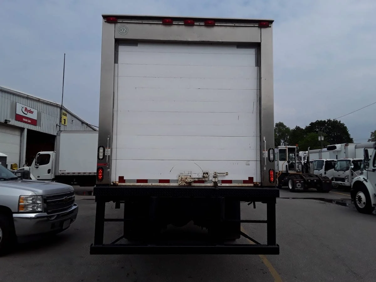 2016 Freightliner M2 106 in Salisbury, MA — photo 5