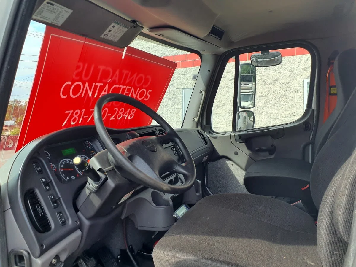 2018 Freightliner M2 106 in Norwood, MA — photo 8