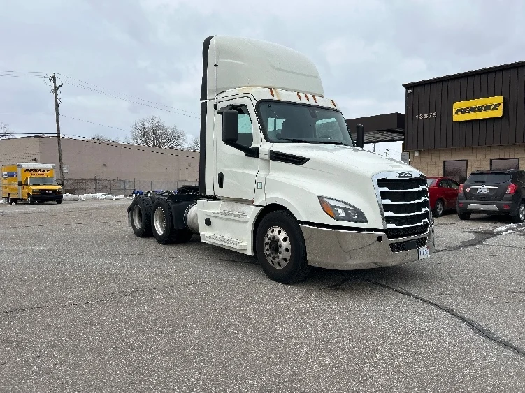 2019 Freightliner Cascadia in Warren, MI