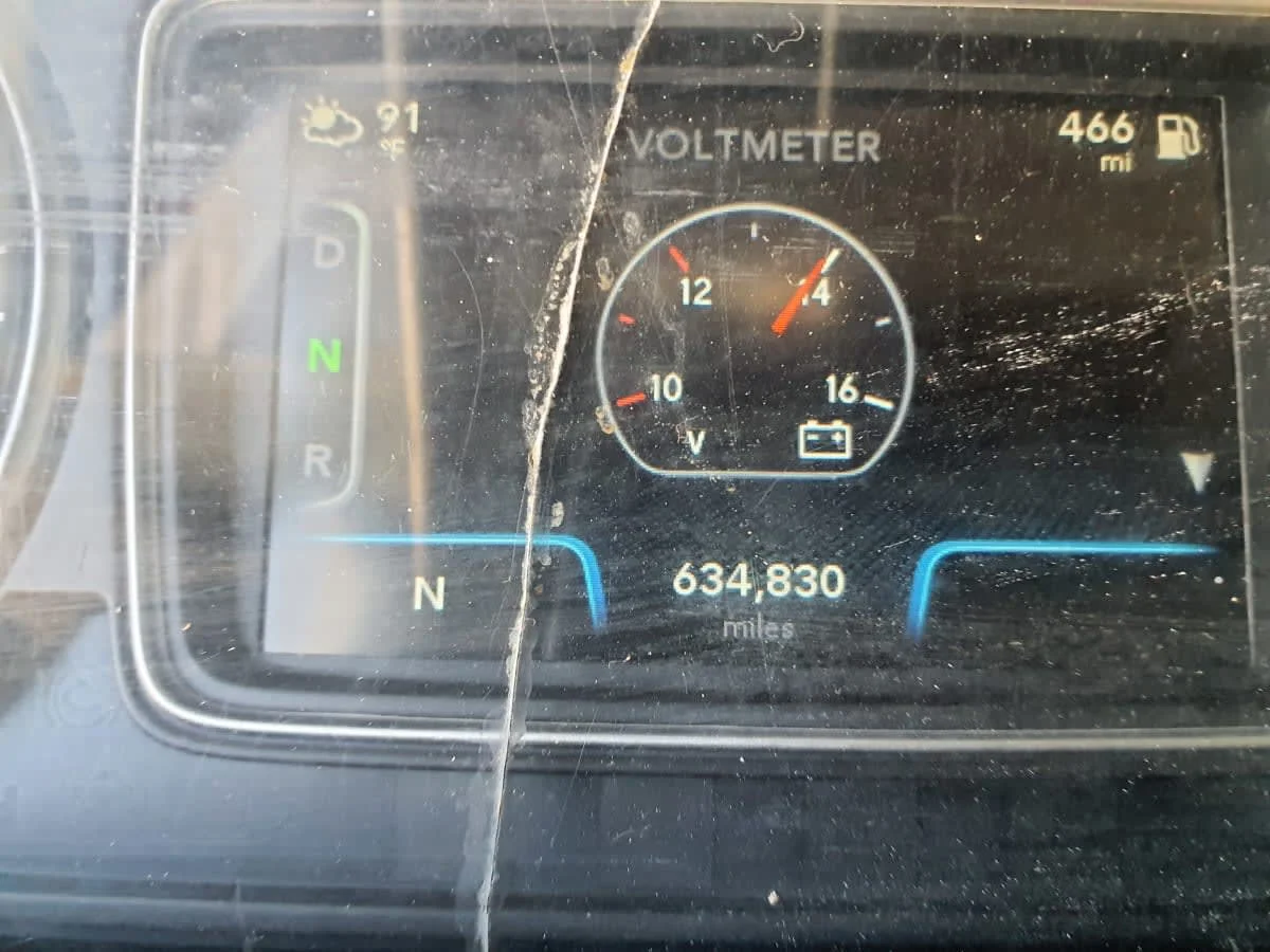 2019 International LT - image 10