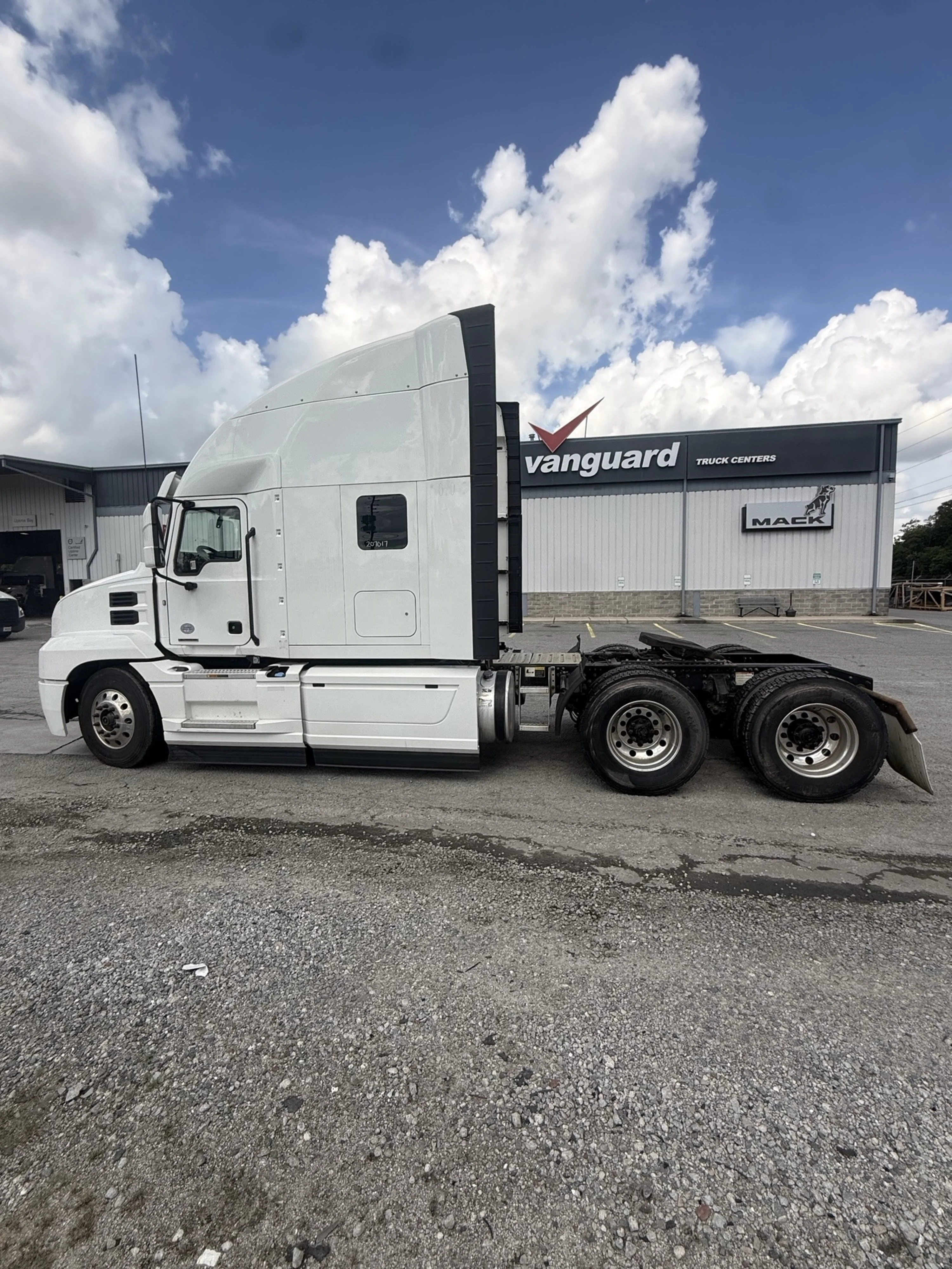 2020 Mack Anthem in Savannah, GA — photo 2