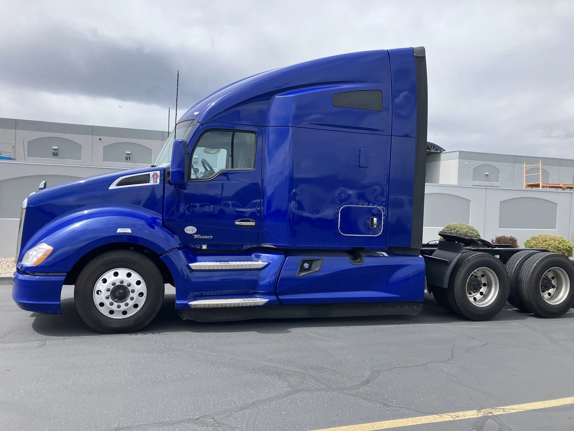 2022 Kenworth T680 - image 2
