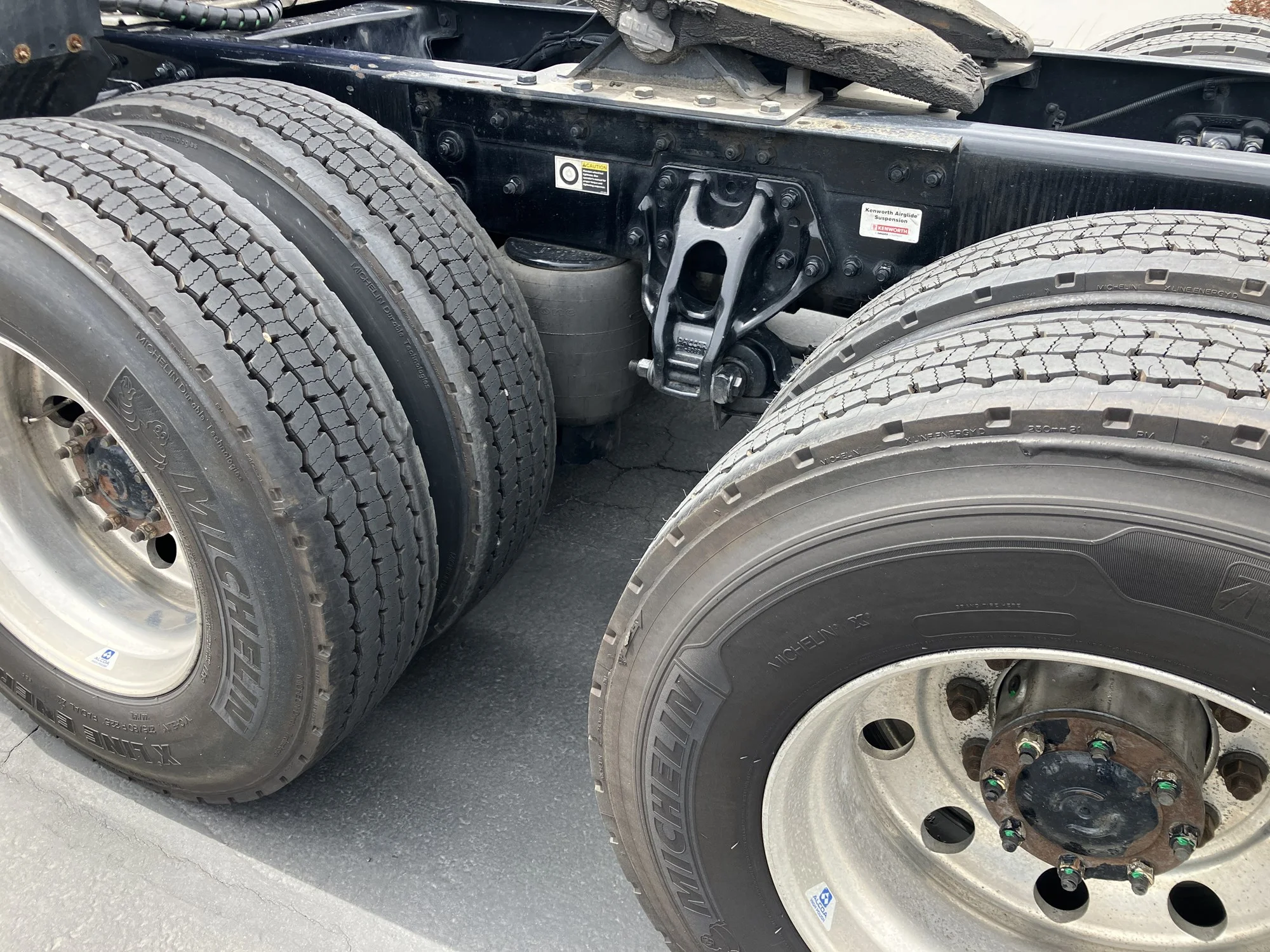 2022 Kenworth T680 - image 6