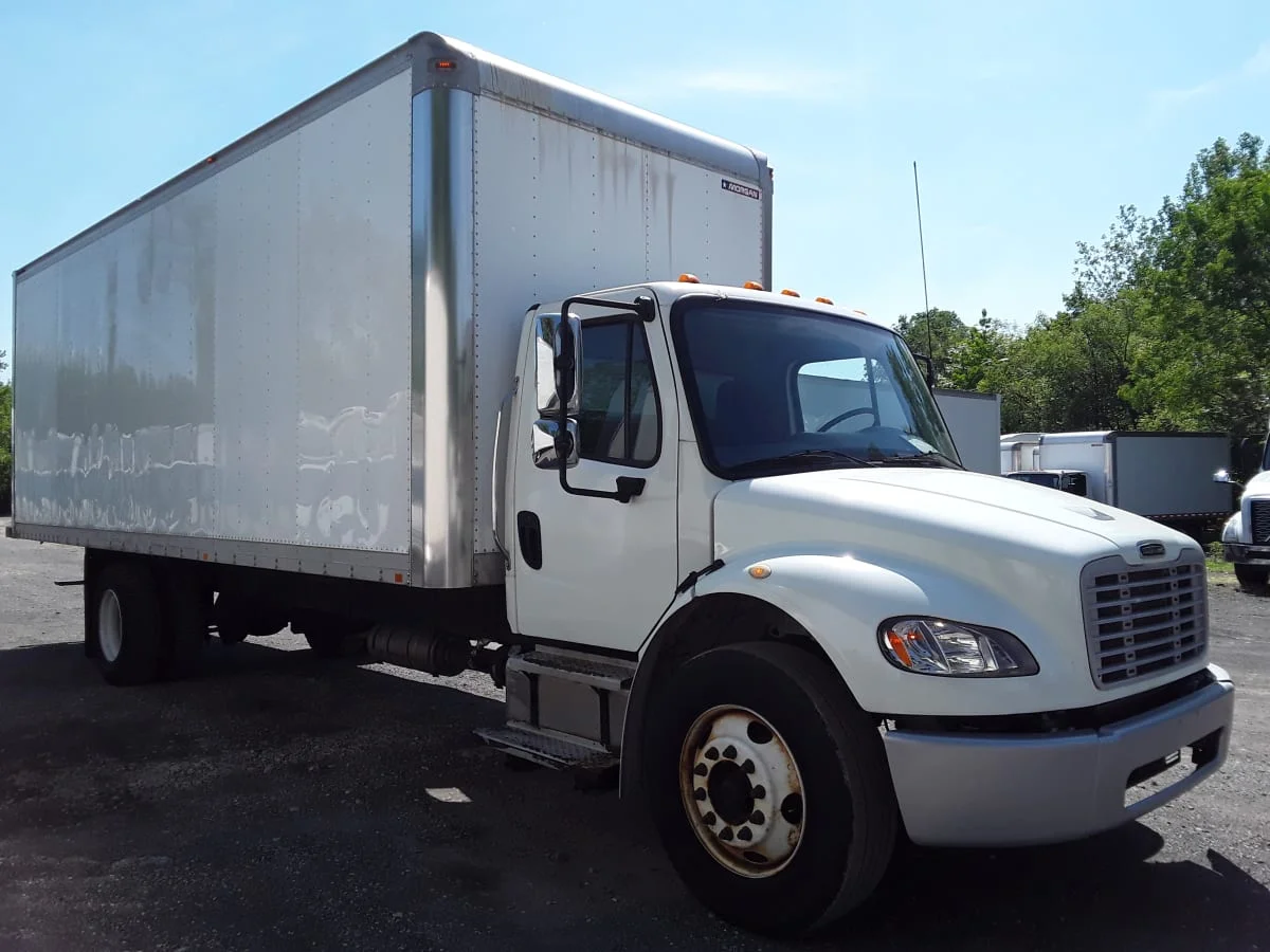 2014 Freightliner M2 106 - image 3