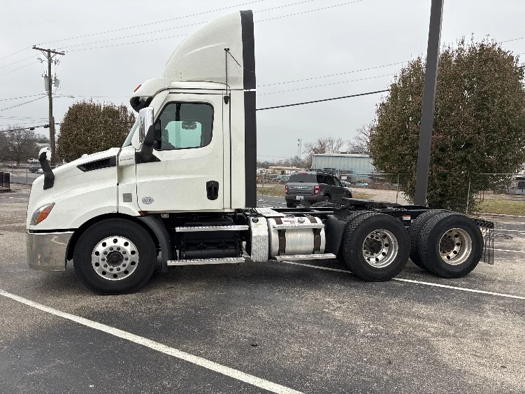 2021 Freightliner Cascadia in Nashville (Mount Juliet), TN — photo 4