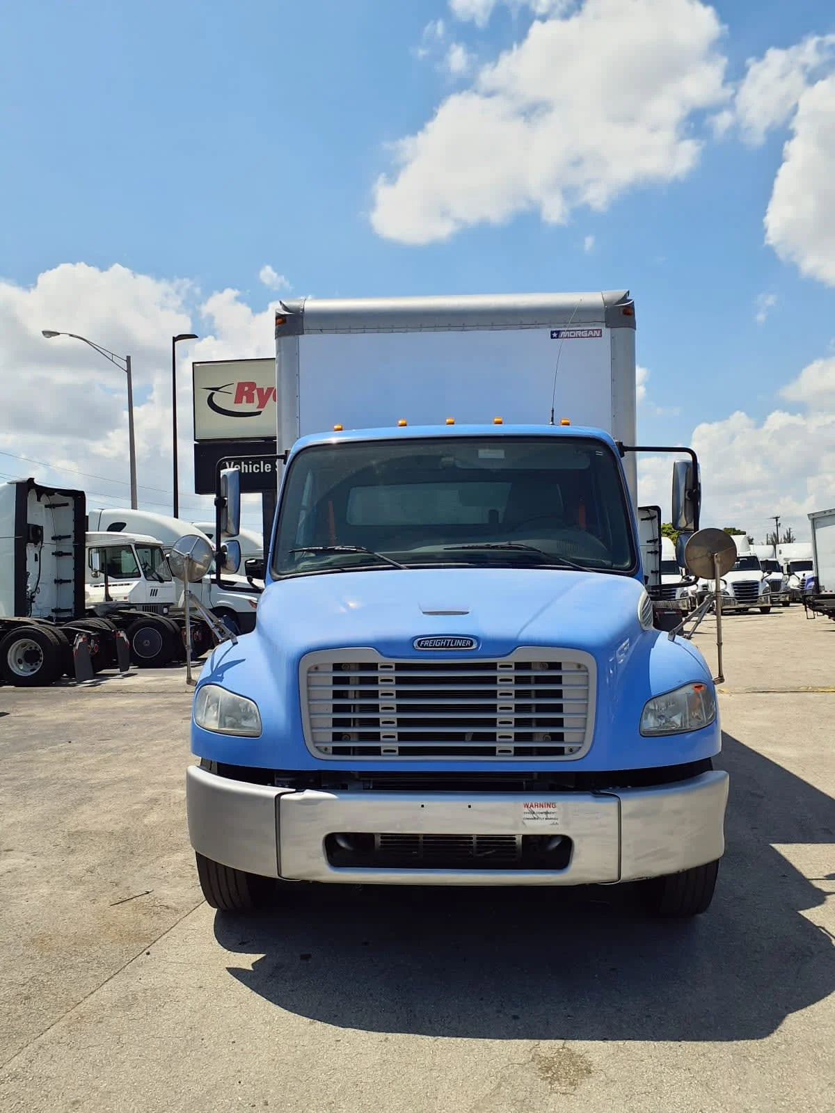 2019 Freightliner M2 106 in Miami, FL — photo 2