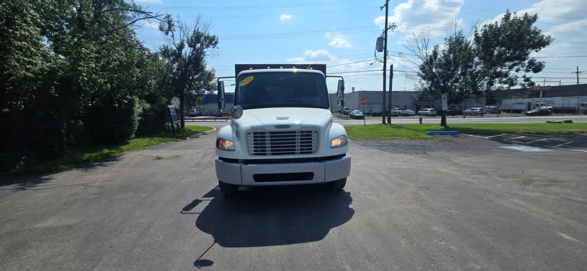 2019 Freightliner M2 106 in Bensalem, PA — photo 2