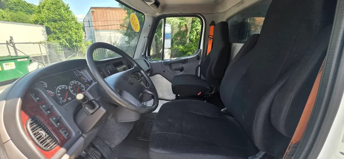 2019 Freightliner M2 106 in Bensalem, PA — photo 7