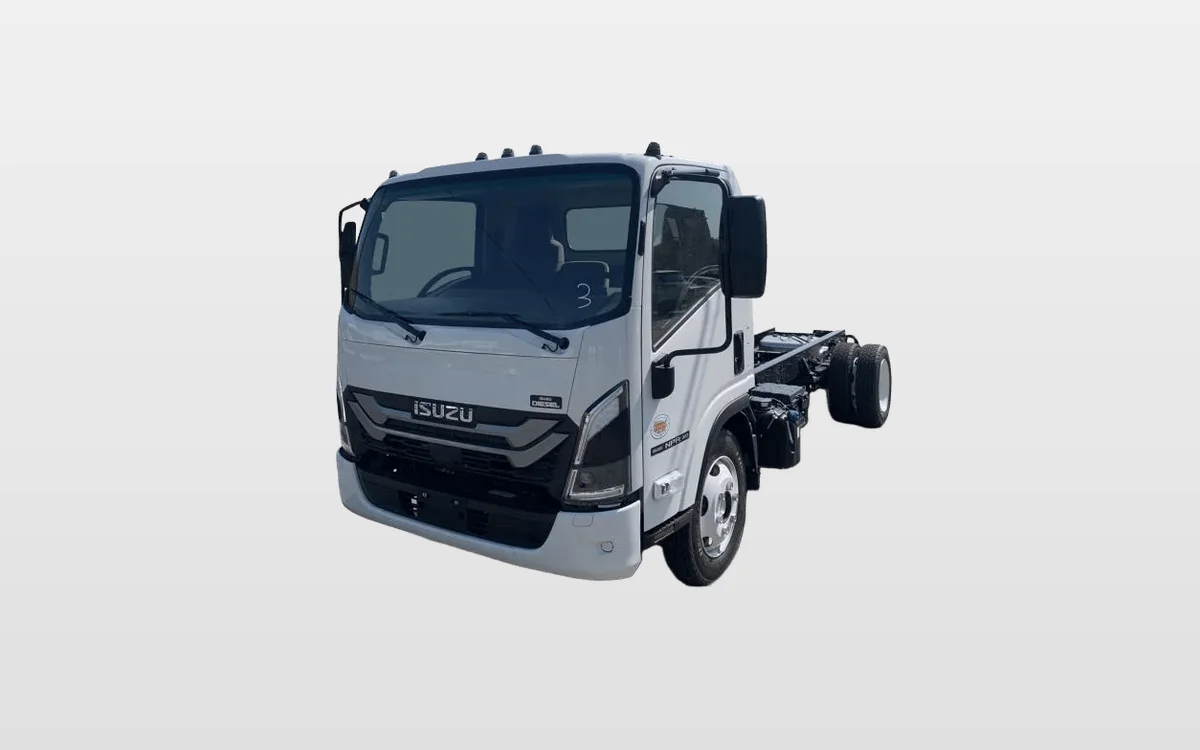 2025 Isuzu NPR - image 1