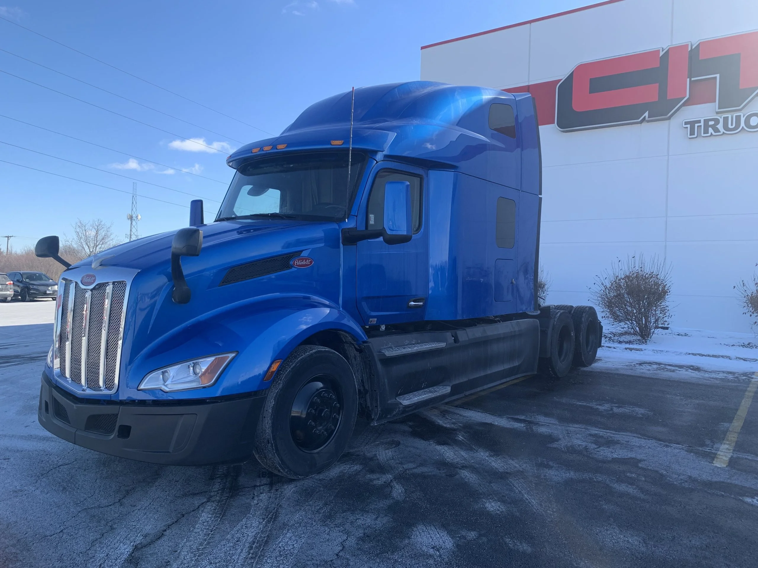 2023 Peterbilt 579 in Mokena, IL