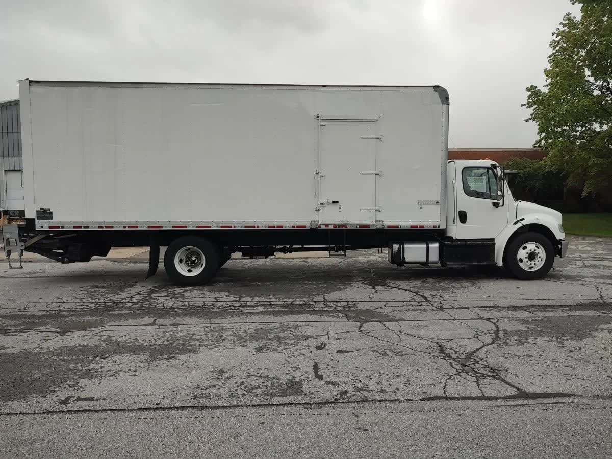 2018 Freightliner M2 106 in Allentown, PA — photo 10