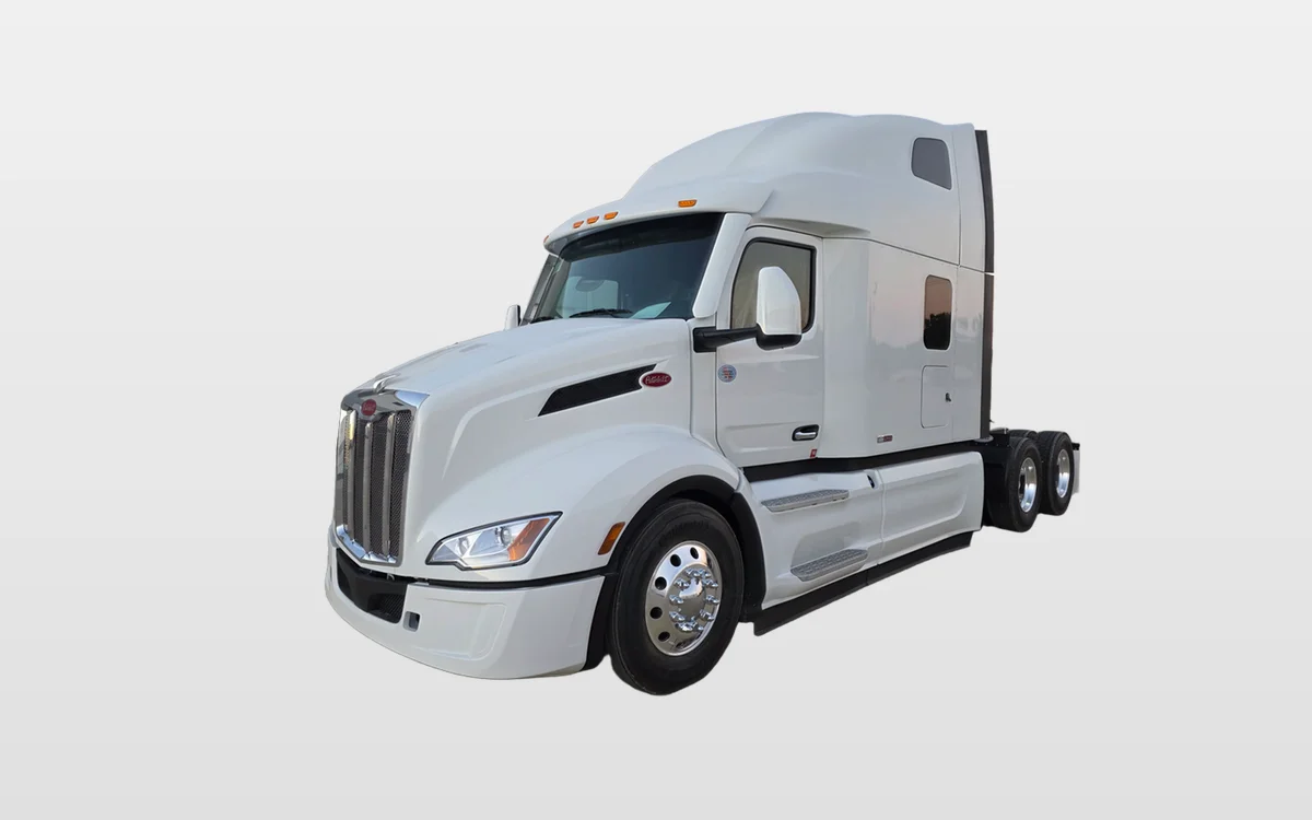 2026 PETERBILT 579 - image 1