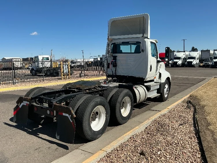 2019 International LT in Aurora, CO — photo 7