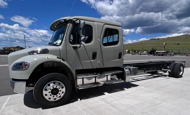 2024 Freightliner M2 106