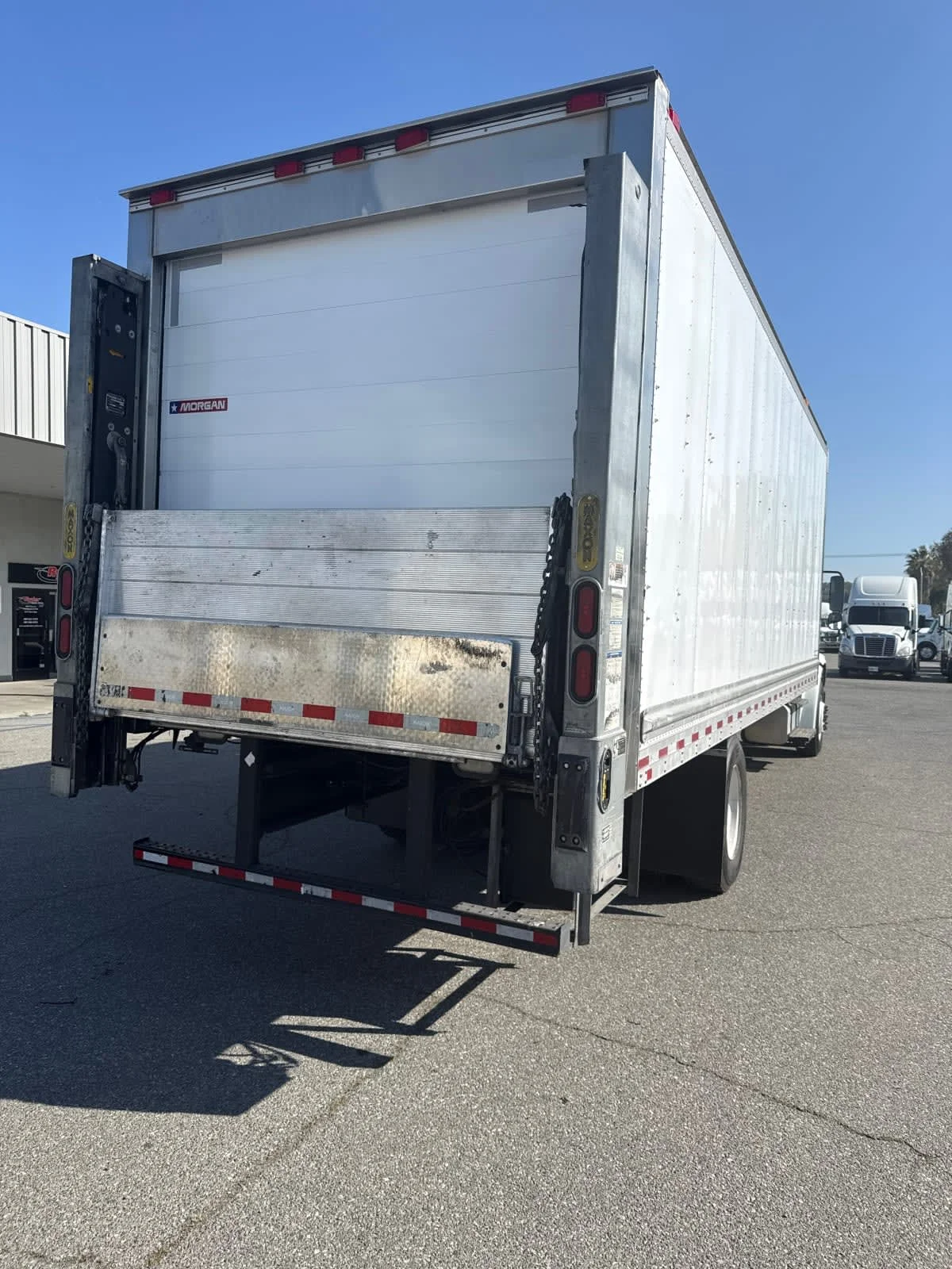 2018 Freightliner M2 106 in Pomona, CA — photo 4