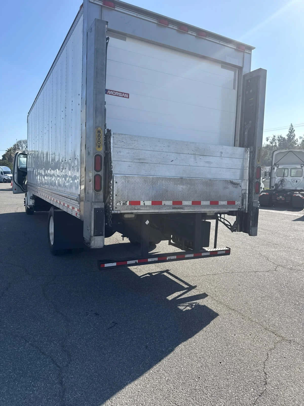 2018 Freightliner M2 106 in Pomona, CA — photo 6