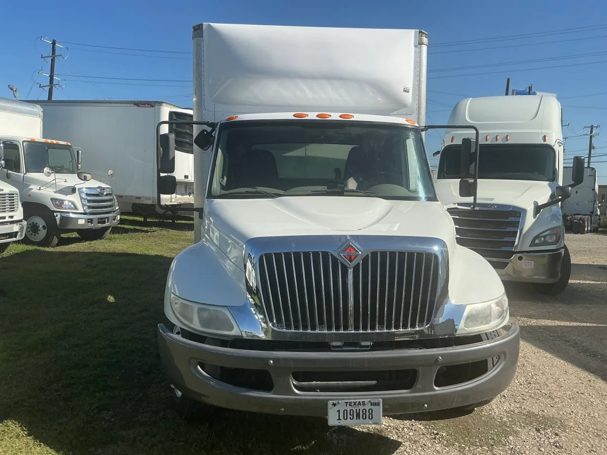 2019 International 4300 - image 2