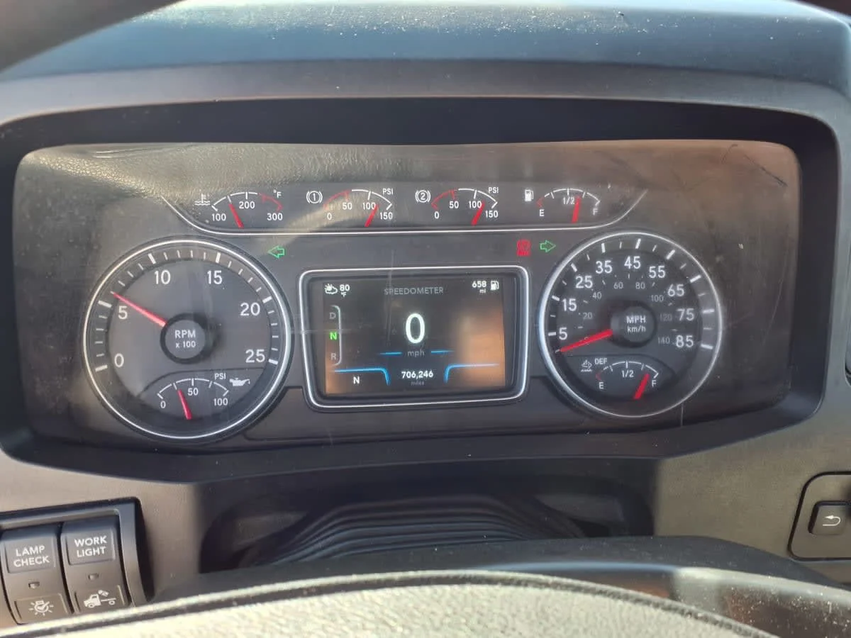 2020 International RH - image 10