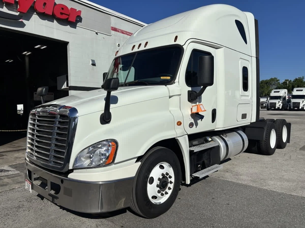 2019 Freightliner Cascadia in Jacksonville, FL
