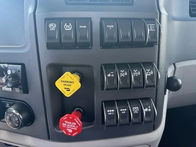 2026 Peterbilt 567 - image 30