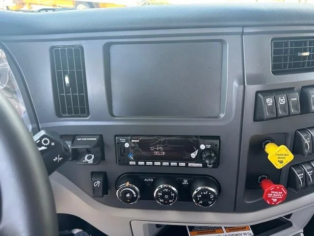 2026 Peterbilt 567 - image 33