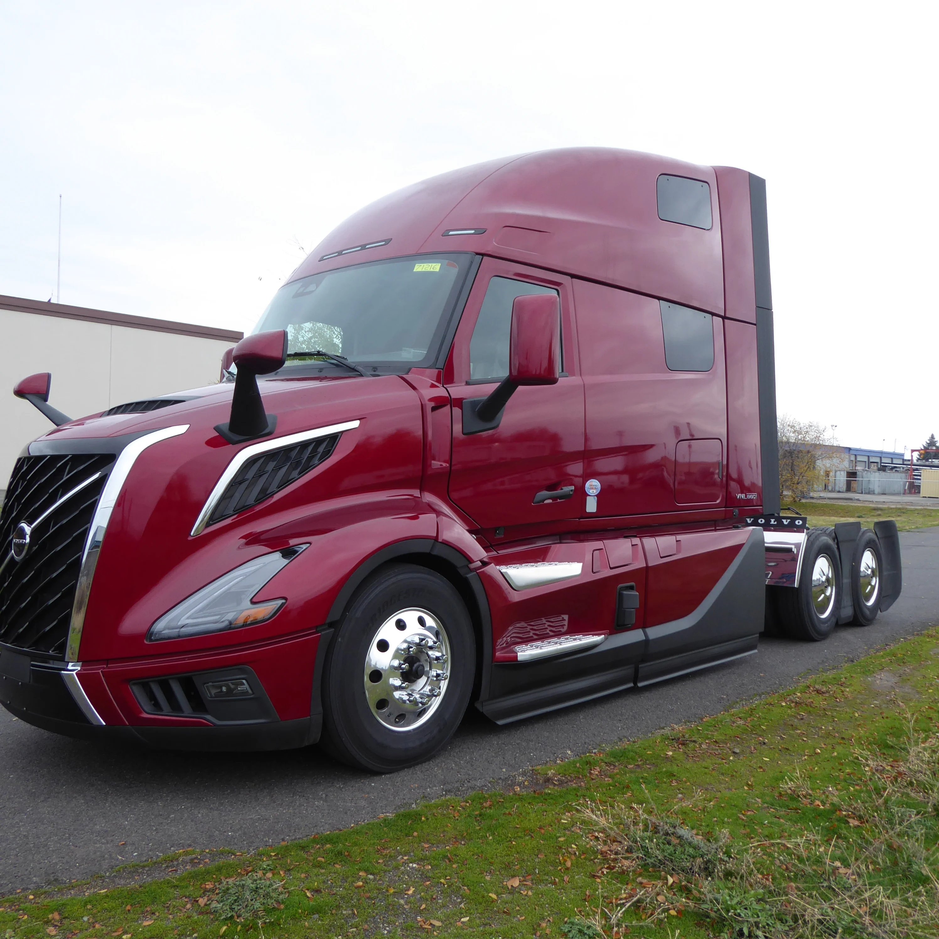 2026 Volvo VNL 860 in Spokane, WA