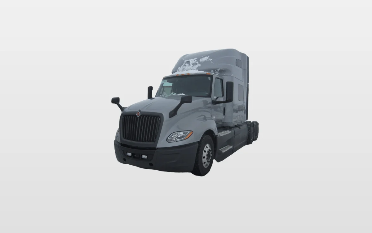 2022 International LT - image 1