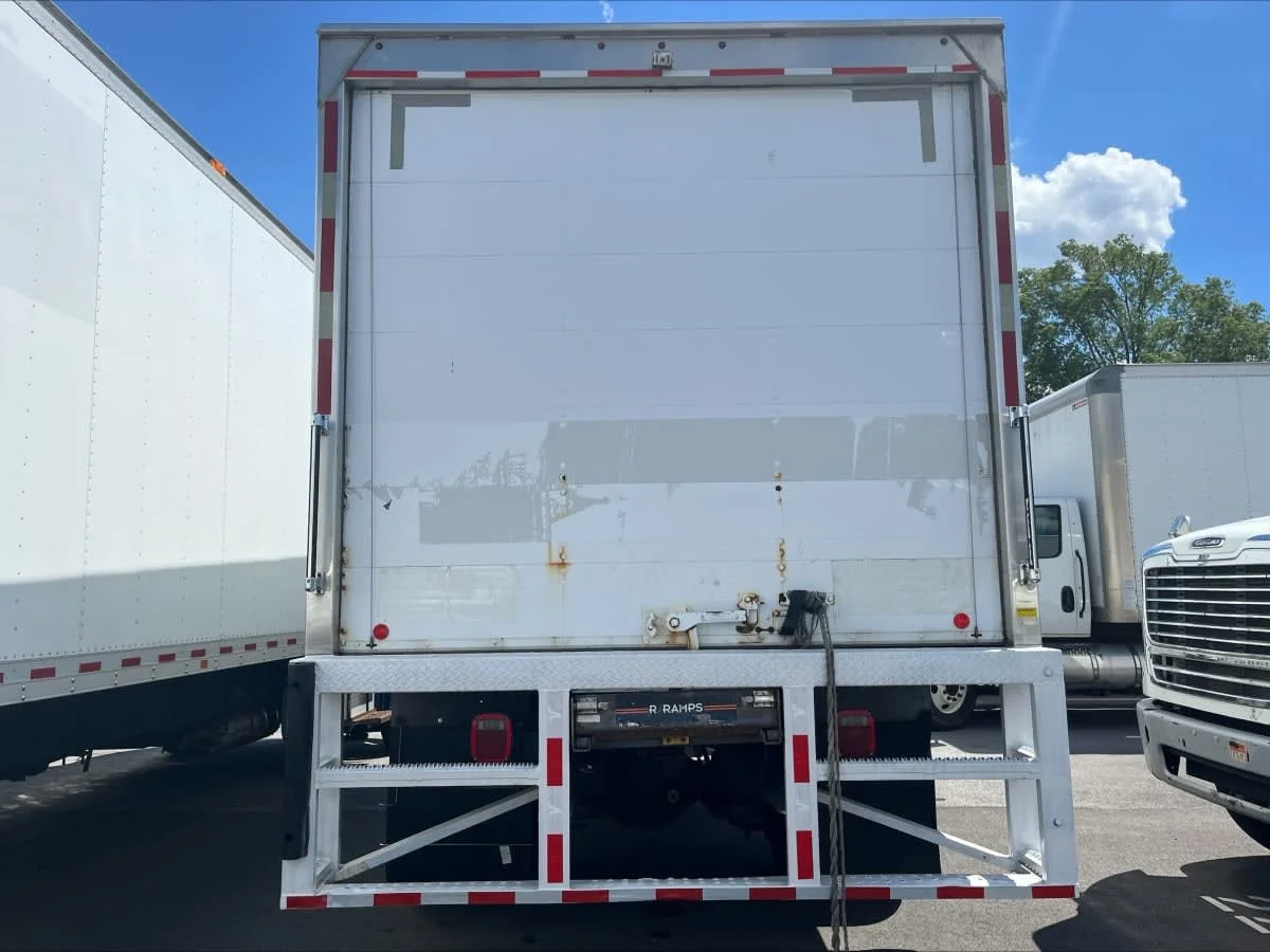2019 Freightliner M2 106 in Beltsville, MD — photo 5