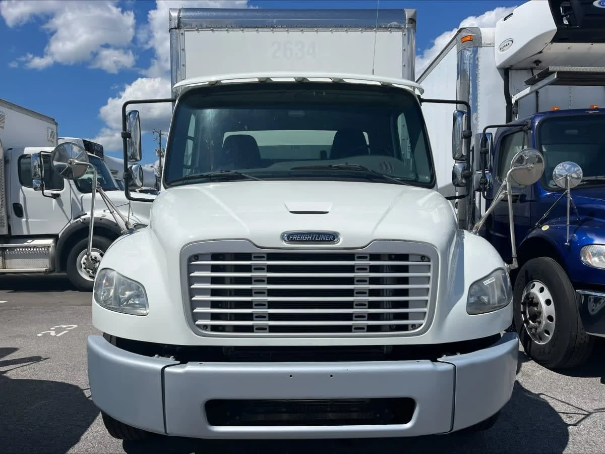 2019 Freightliner M2 106 in Beltsville, MD — photo 2