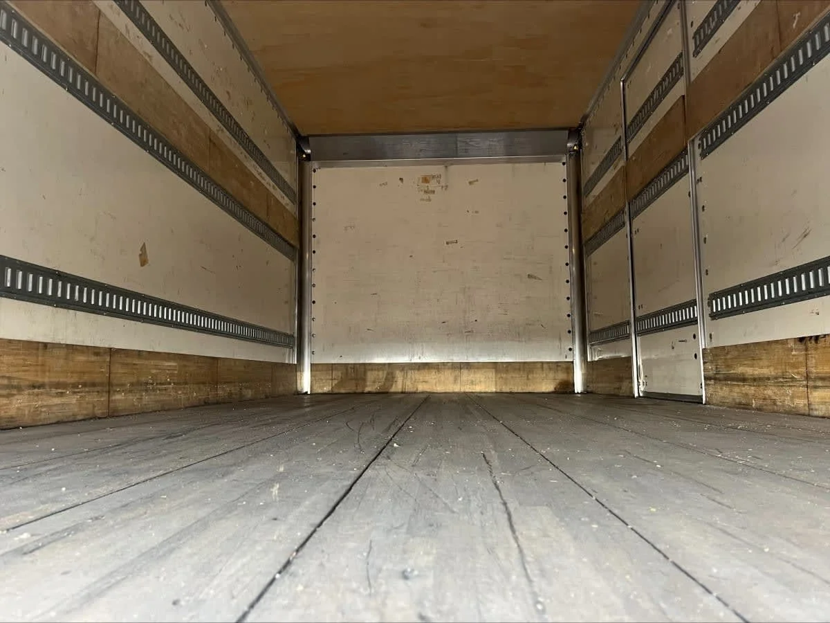 2019 Freightliner M2 106 in Beltsville, MD — photo 8