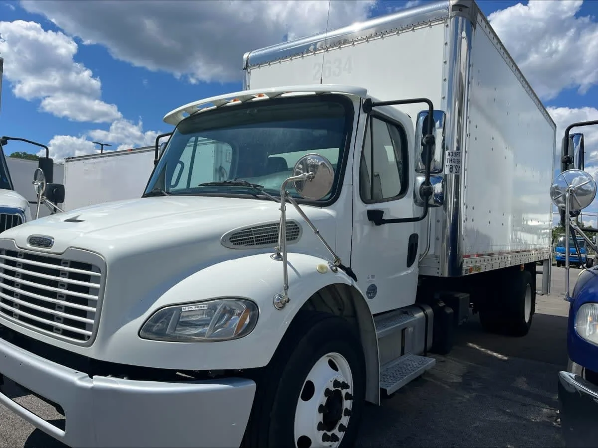 2019 Freightliner M2 106