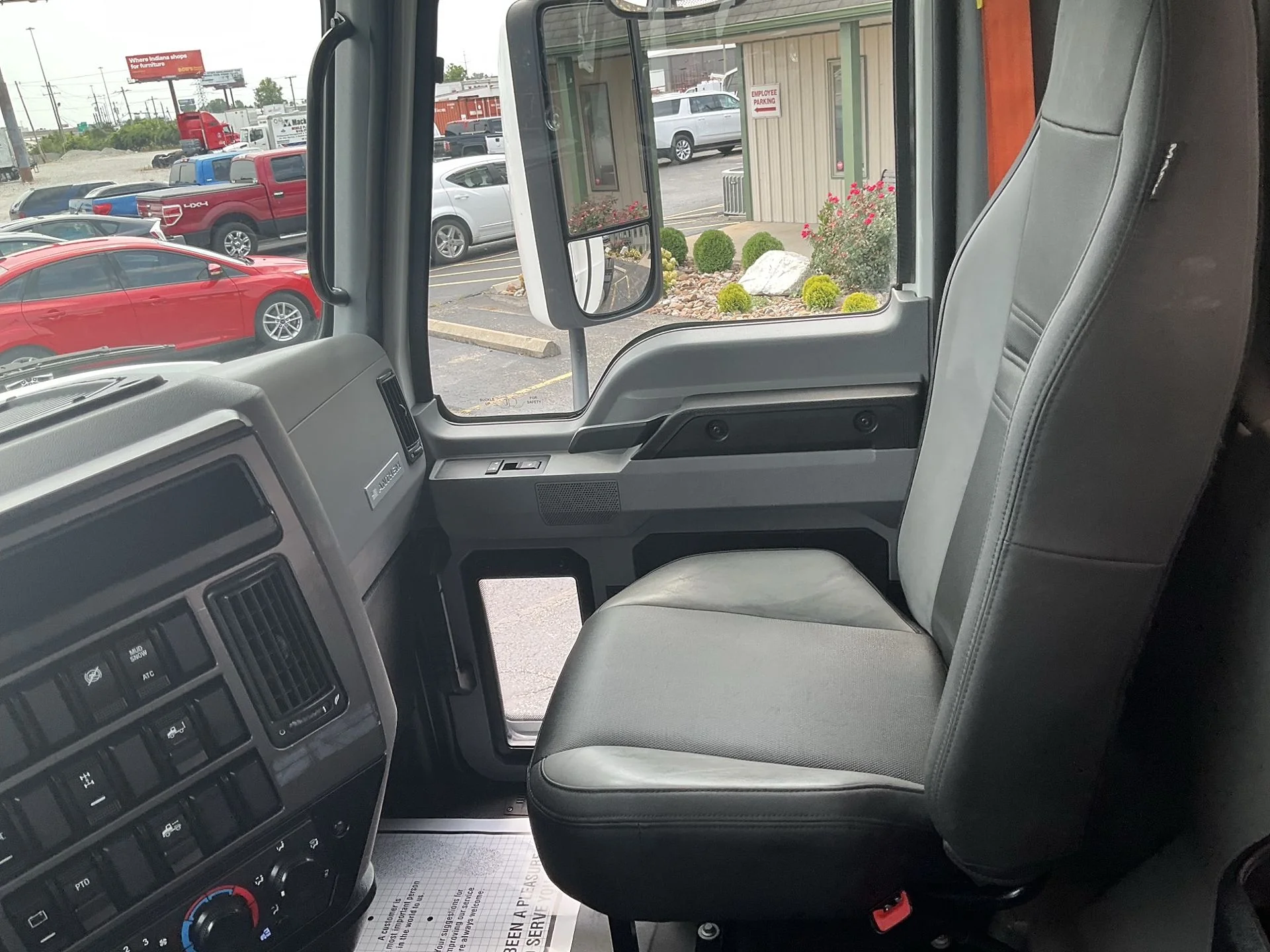 2022 Mack Anthem in Clarksville, IN — photo 16
