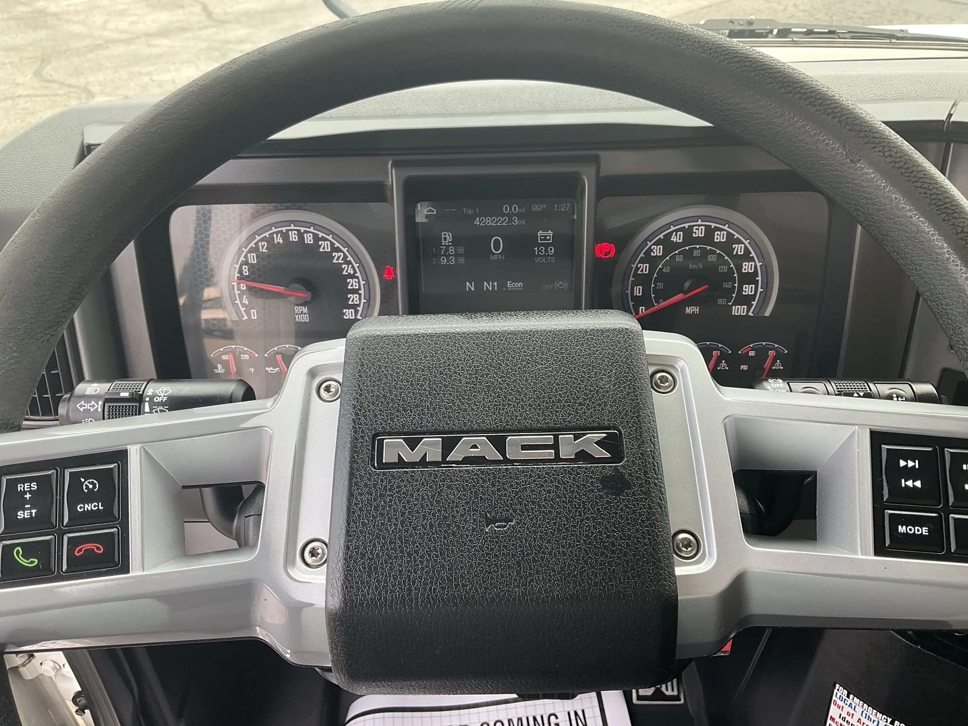 2022 Mack Anthem in Clarksville, IN — photo 14