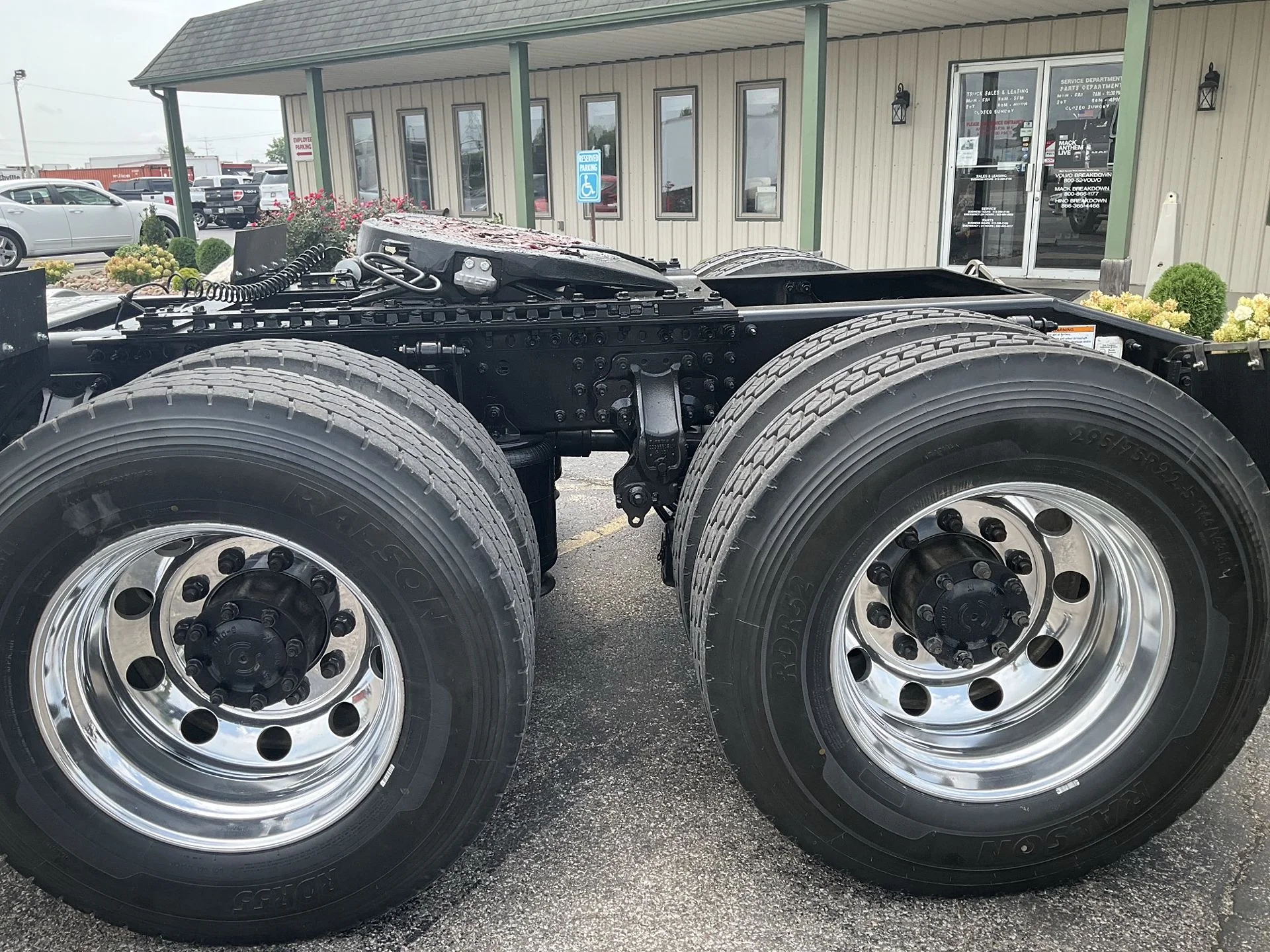 2022 Mack Anthem in Clarksville, IN — photo 9