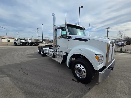 2026 Kenworth T880 in Fort Worth, TX