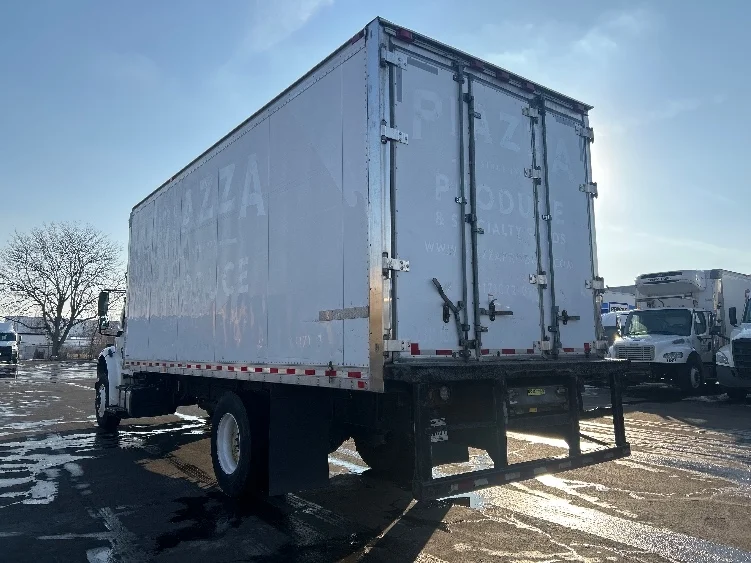 2019 Freightliner M2 106 - image 6
